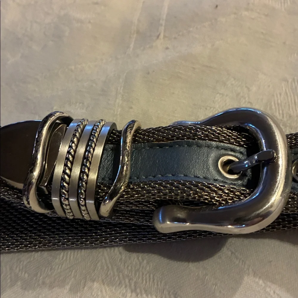 Mesh Belt Womens Small Solid Brass Buckle With Silver Mesh Backing No Snags VTG
